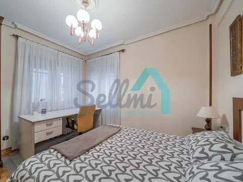 Wohnung 101 m² in Oviedo