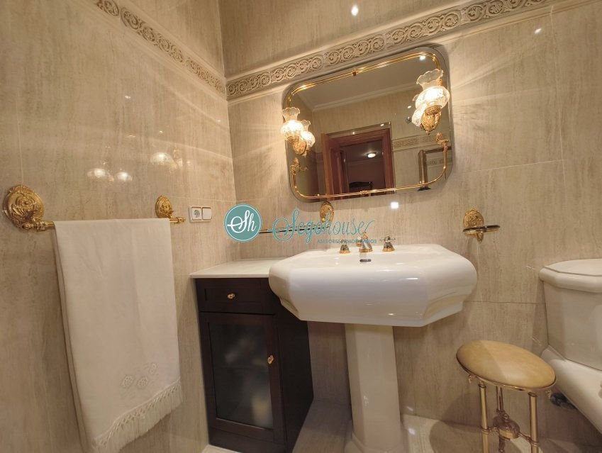 Piso de 200 m² en Segovia