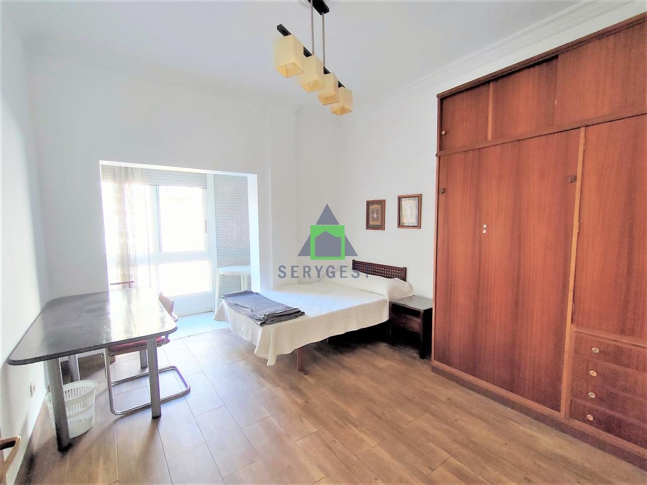 Habitación 90 m², Ourense