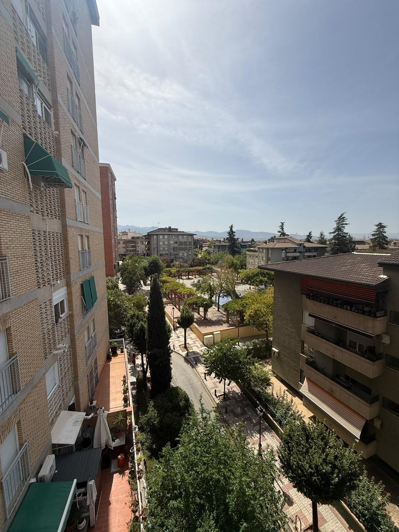 Piso de 85 m² en Granada