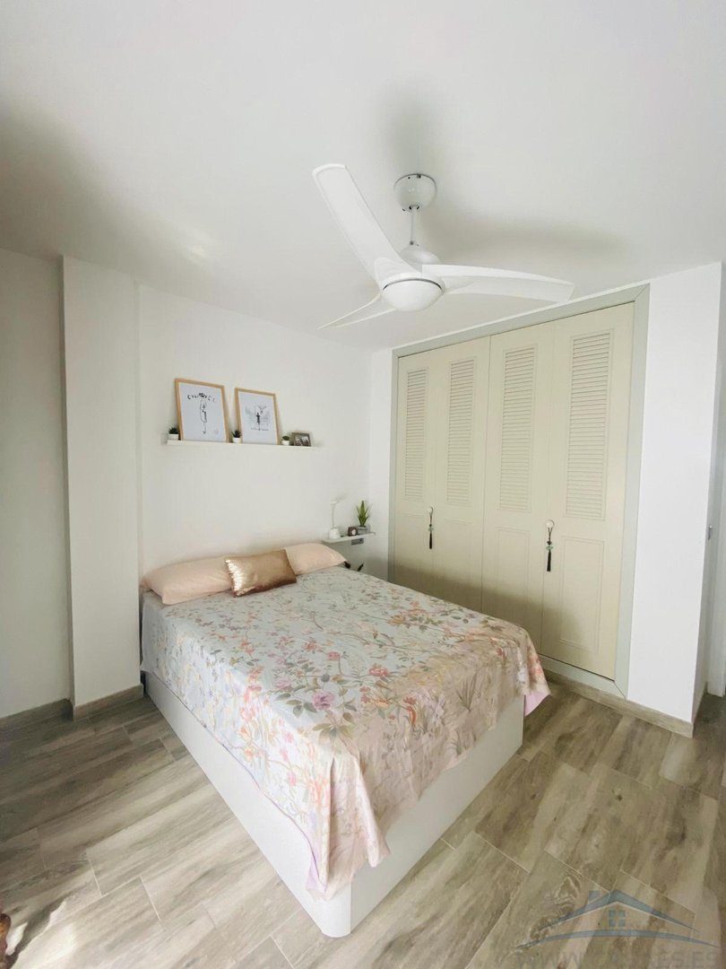 Piso de 130 m² en Roquetas de Mar