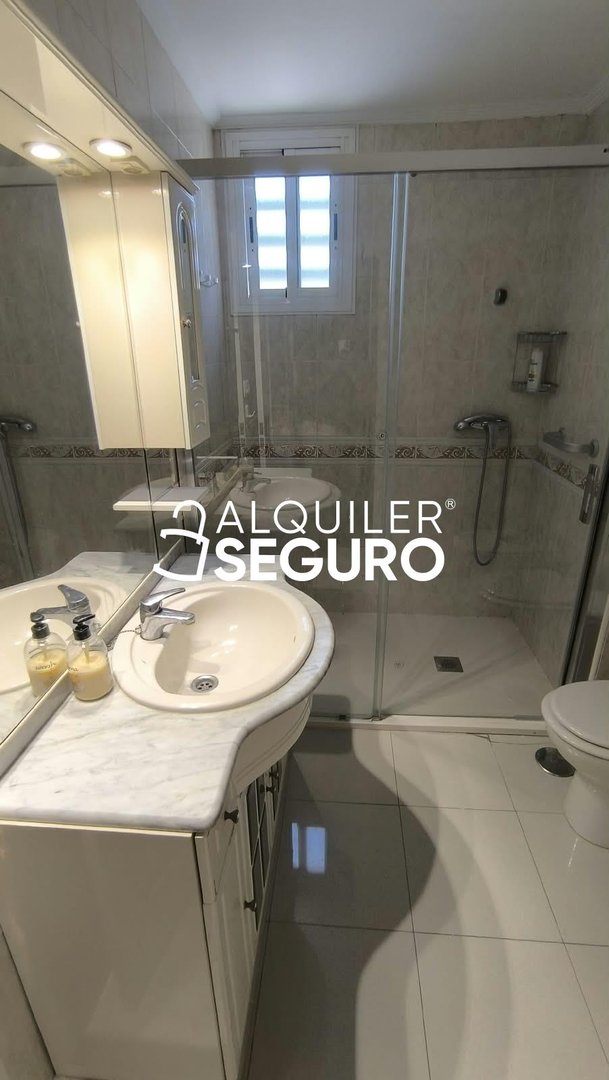 Piso de 90 m² en Sevilla