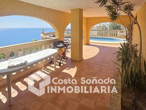 Casa de 240 m² en Benitachell