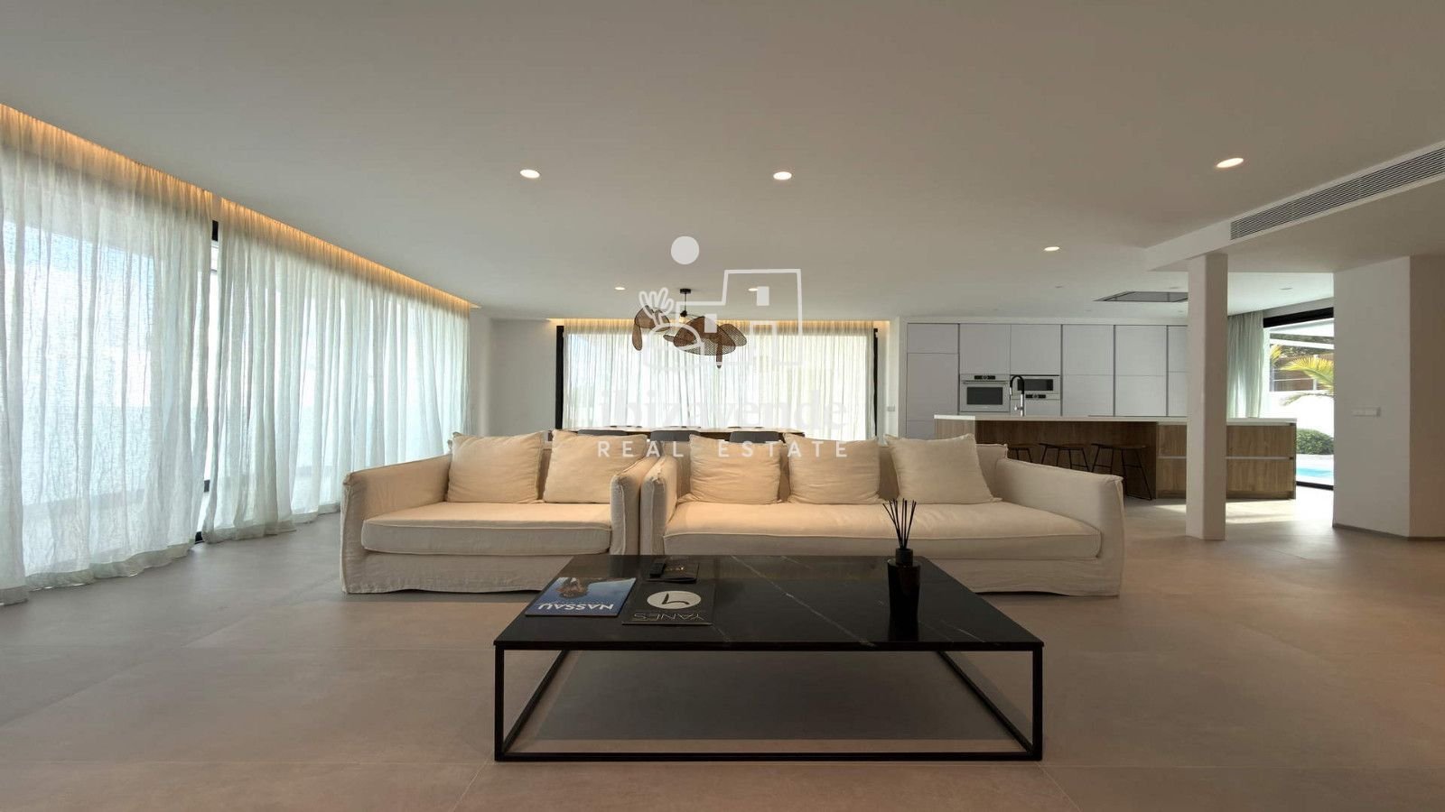 Дом 595 м² в Santa Eulària des Riu
