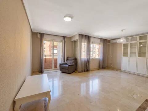 Piso de 154 m² en Almería