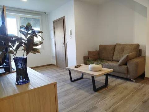 Piso de 75 m² en Vimianzo