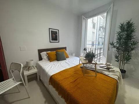 Room for rent, Madrid