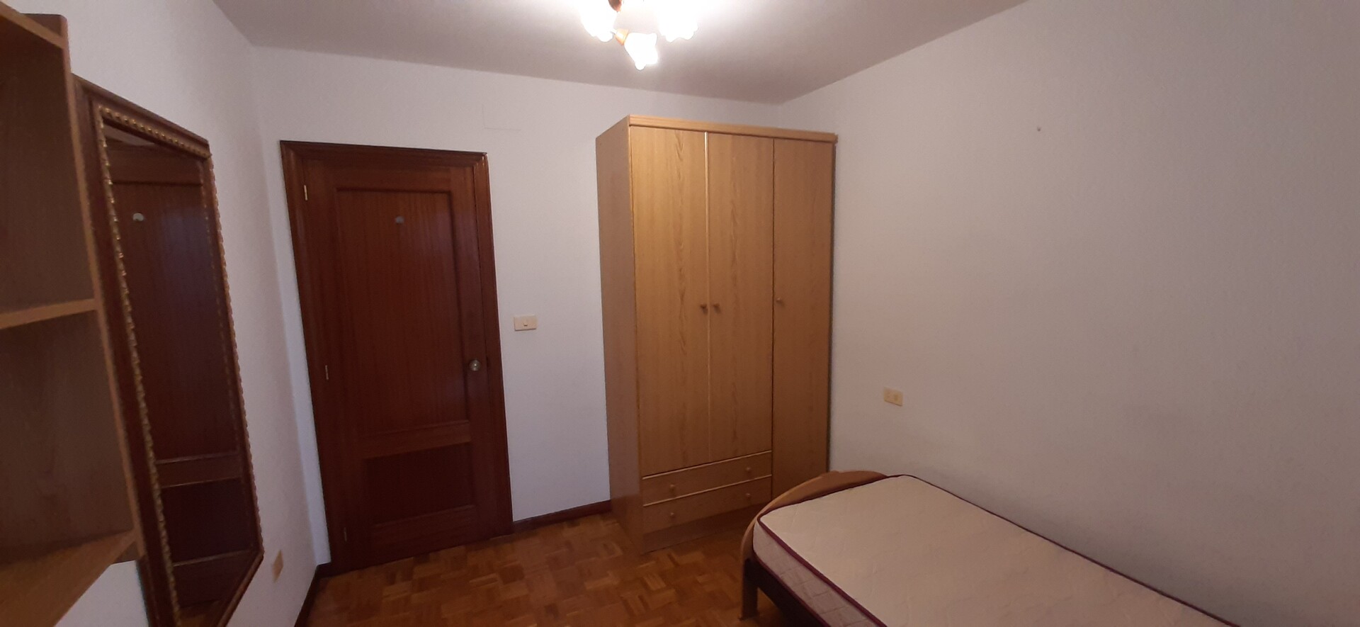 Piso de 85 m² en Ourense