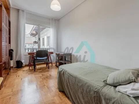 Piso de 153 m² en Oviedo