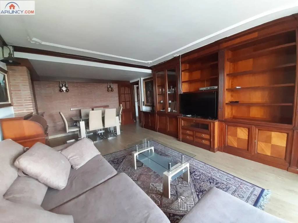 Piso de 120 m² en Sevilla
