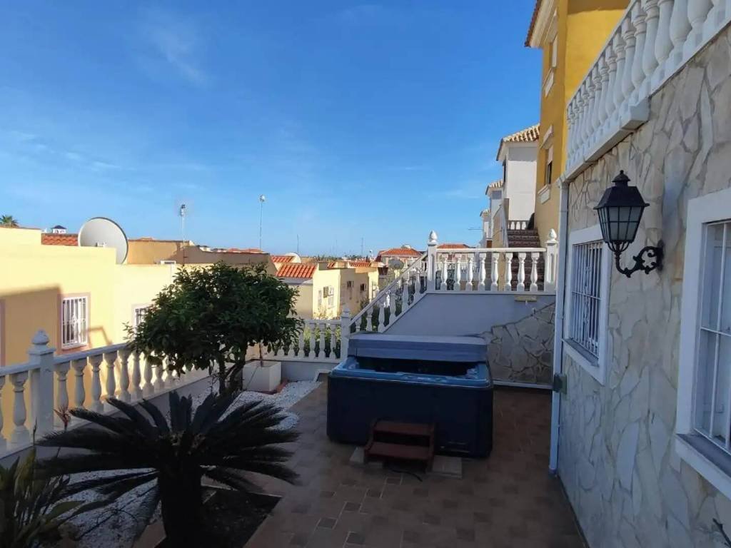 Casa de 123 m² en Orihuela
