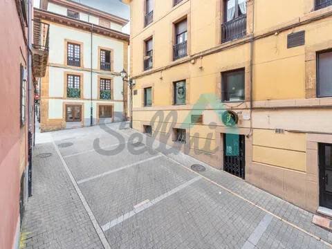 Piso de 85 m² en Oviedo
