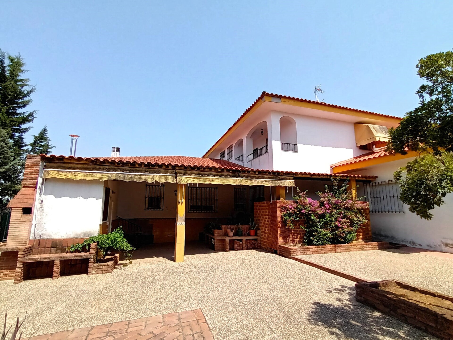 Casa de 2000 m² en Badajoz