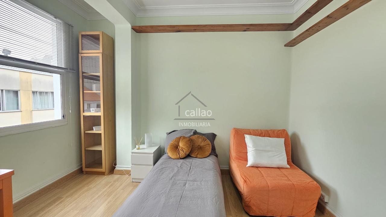 Zimmer 99 m², Ferrol