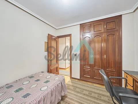 Piso de 70 m² en Oviedo