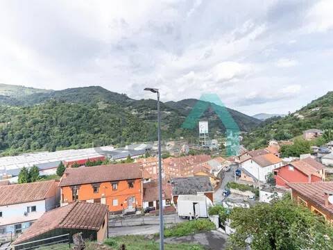 Piso de 75 m² en Aller