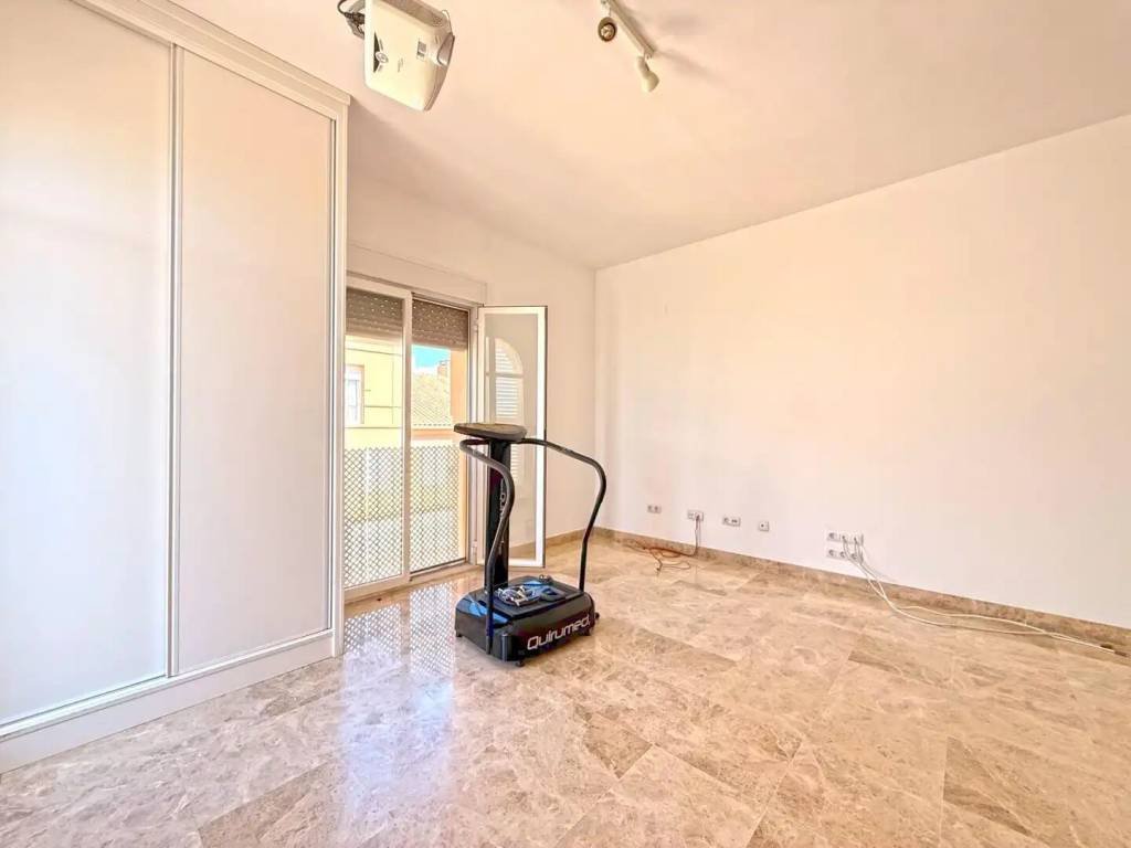 Casa de 151 m² a Tomares