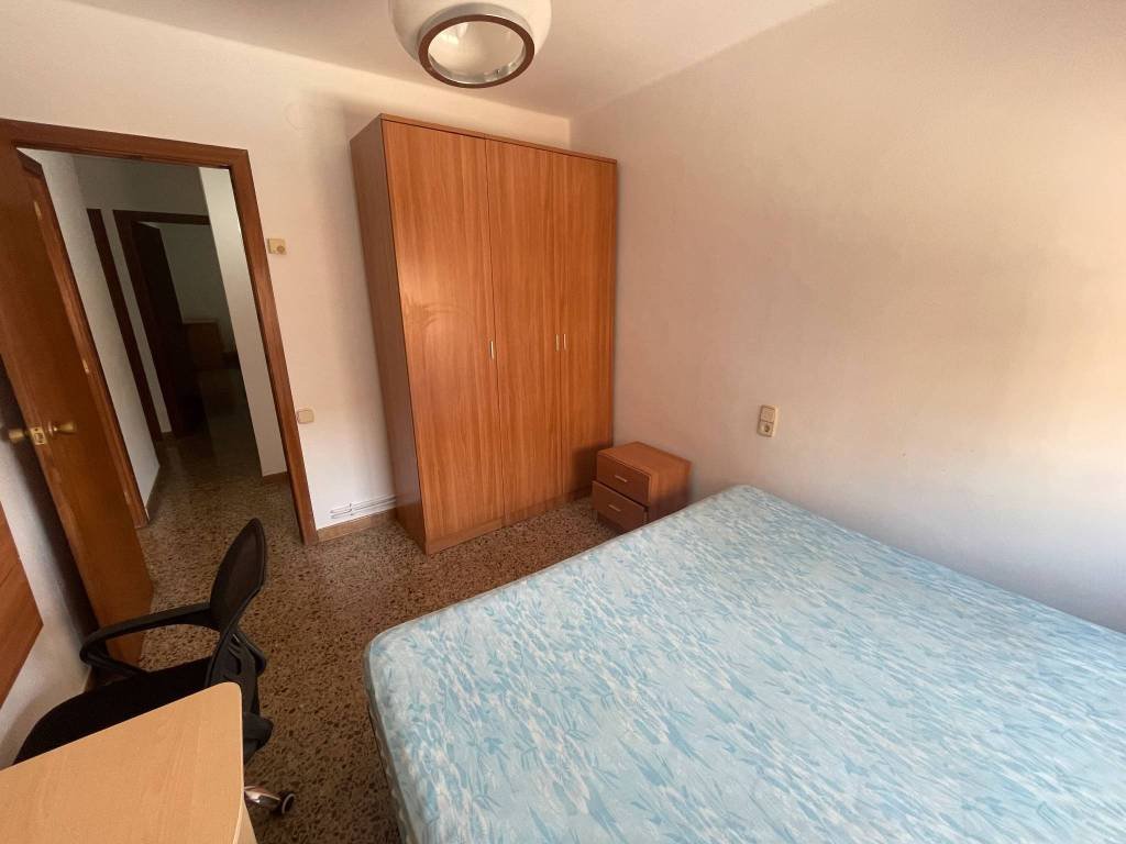 Habitación 120 m², Lérida