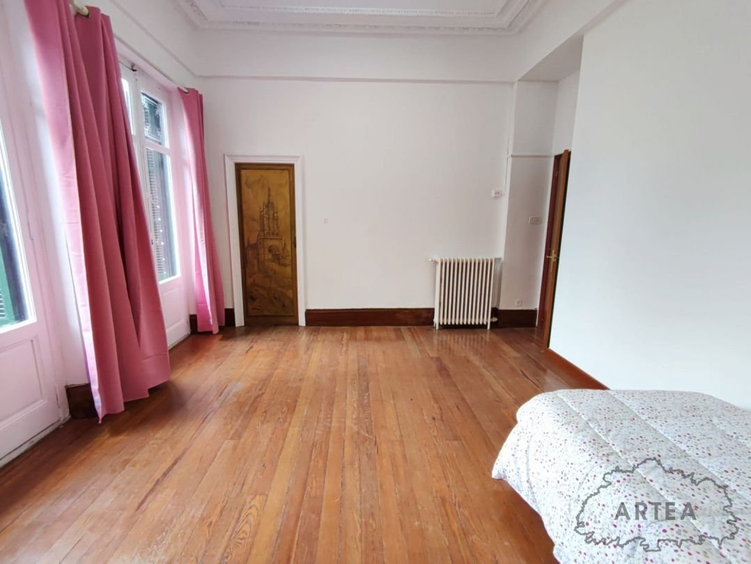 Квартира 210 м² в Бильбао
