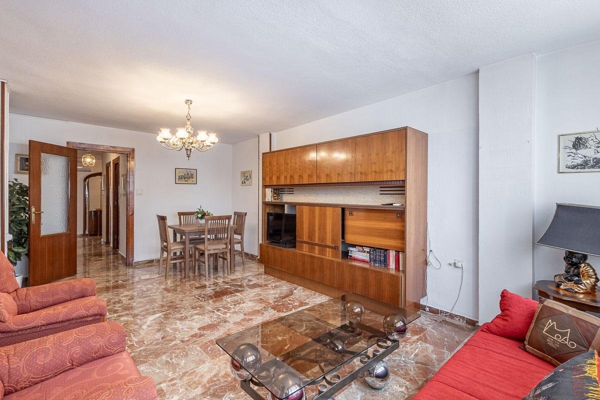 Piso de 96 m² en Granada