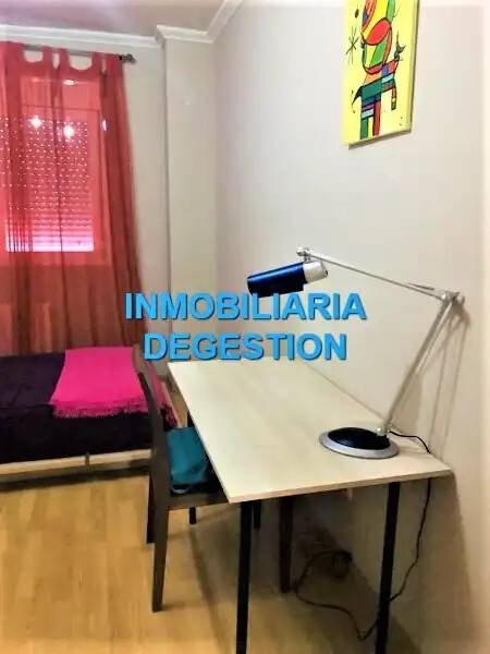 Piso de 105 m² en Linares