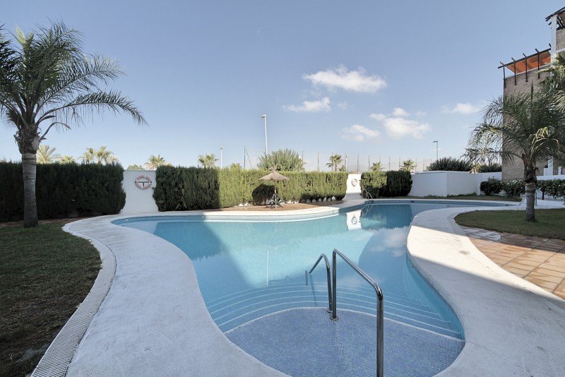 Piso de 95 m² en Motril