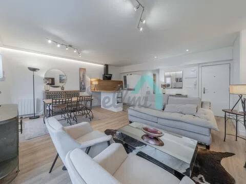 Piso de 83 m² en Oviedo