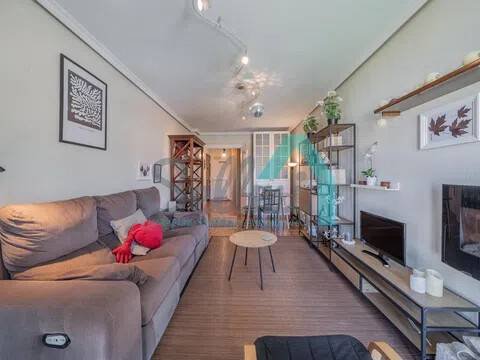 Piso de 87 m² en Oviedo