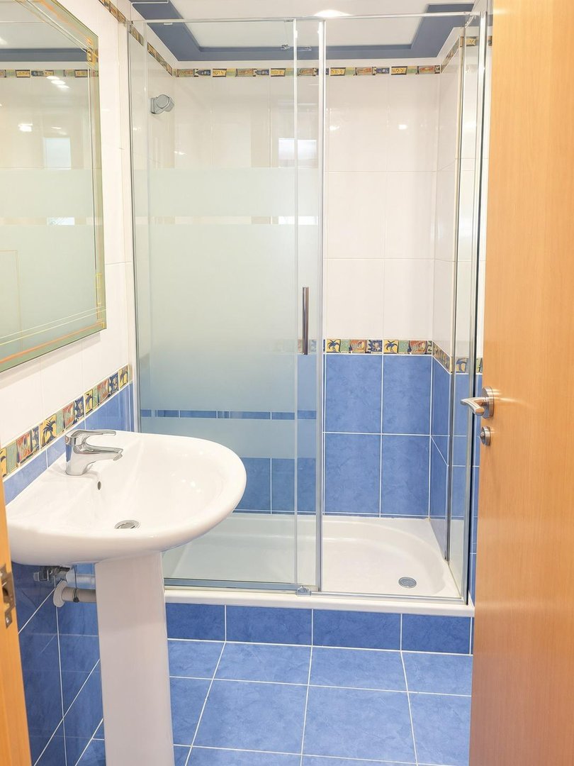 Flat 1027 m² in Aldaia