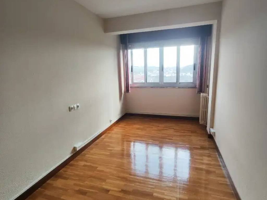 Wohnung 90 m² in Santiago de Compostela
