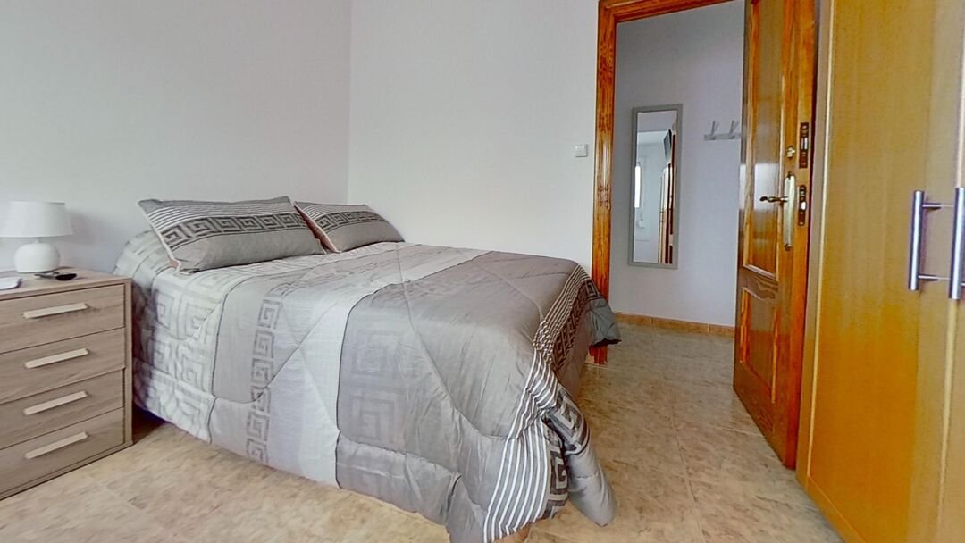 Habitación 70 m², Alicante