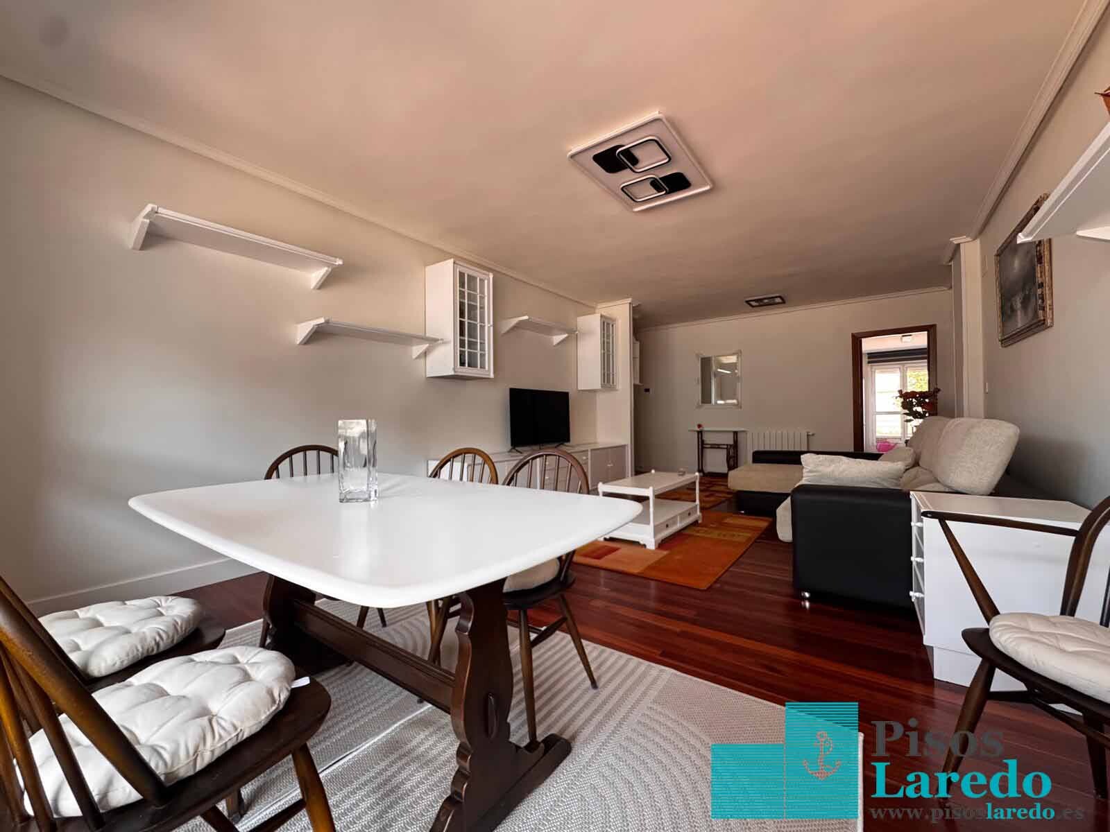 Piso de 190 m² en Laredo