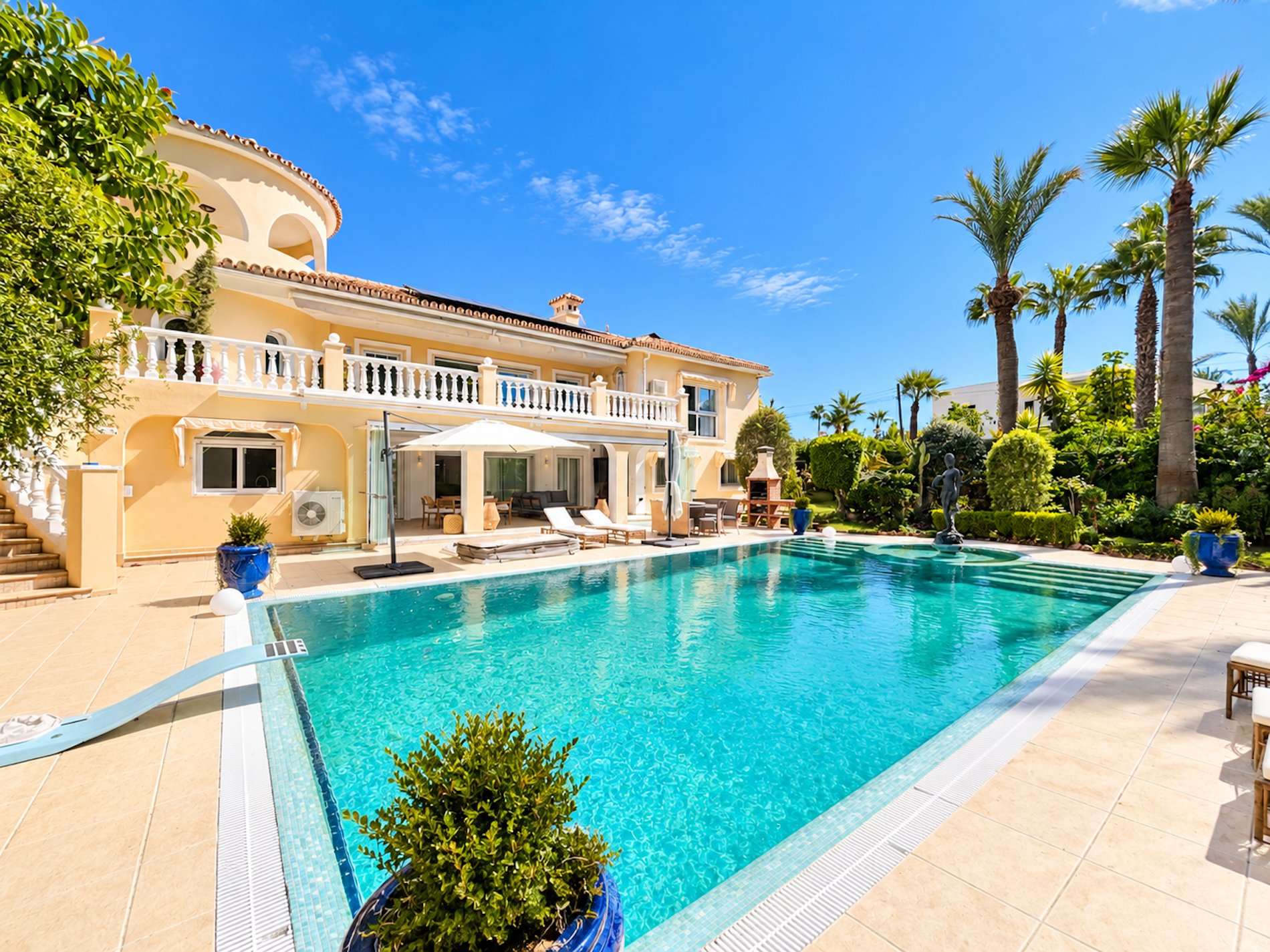 Casa de 572 m² a Marbella