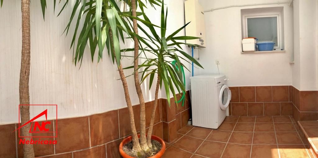 Piso de 85 m² en Rota