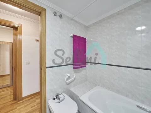 Piso de 83 m² en Oviedo