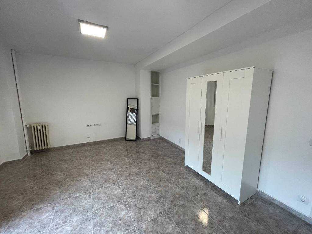 Habitación 140 m², Lérida
