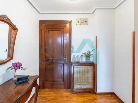 Piso de 107 m² en Oviedo