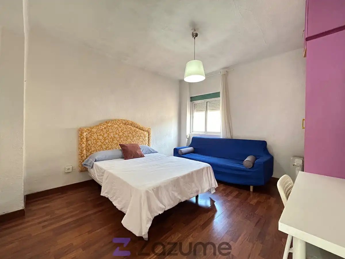 Piso de 90 m² en Granada