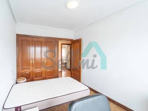 Piso de 85 m² en Oviedo