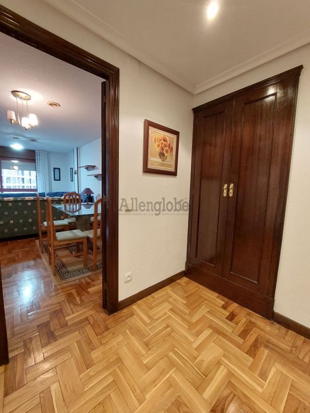 Piso de 120 m² en Oviedo
