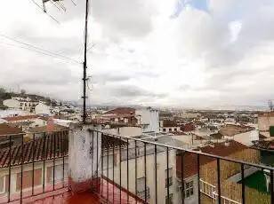 Piso de 70 m² en Granada