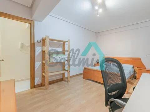 Piso de 120 m² en Oviedo