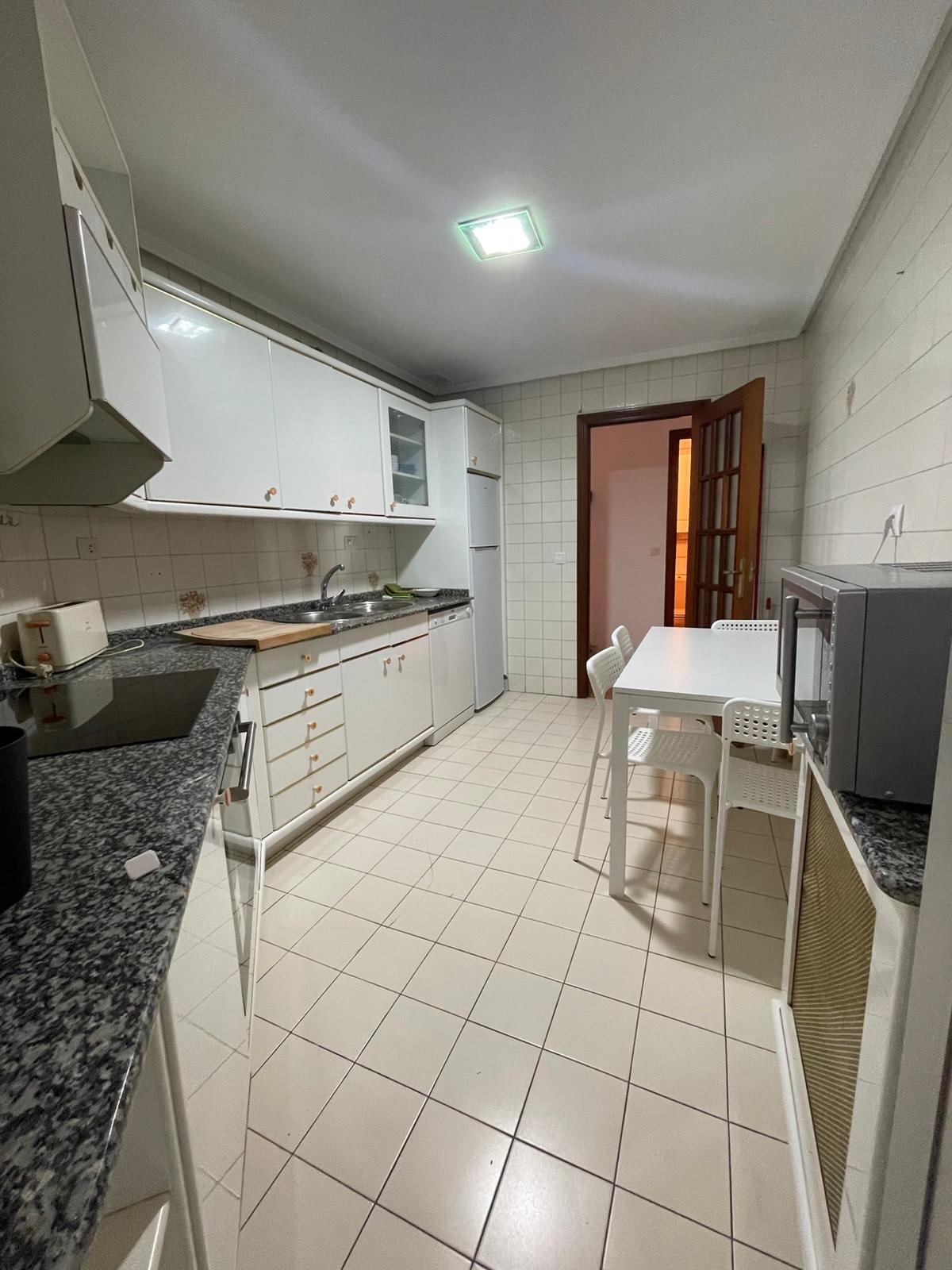 Habitación 95 m², Ourense