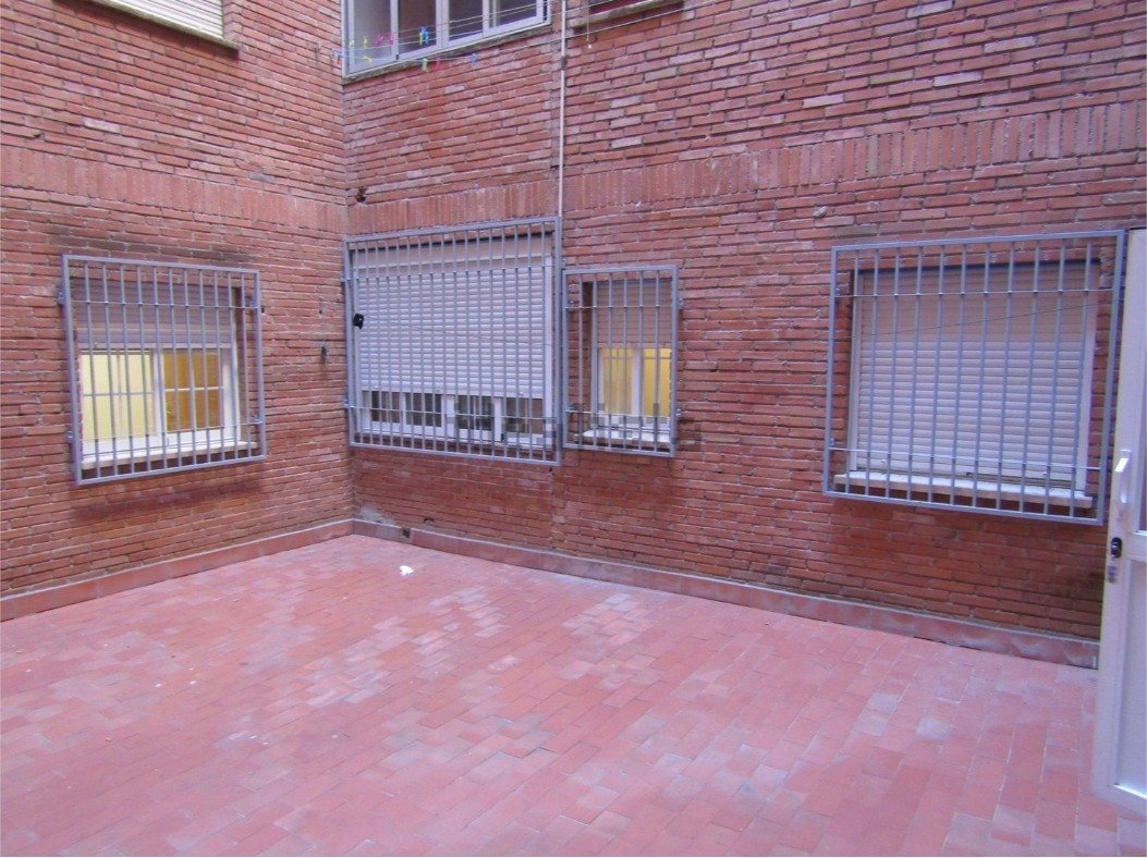 Piso de 90 m² en Granada