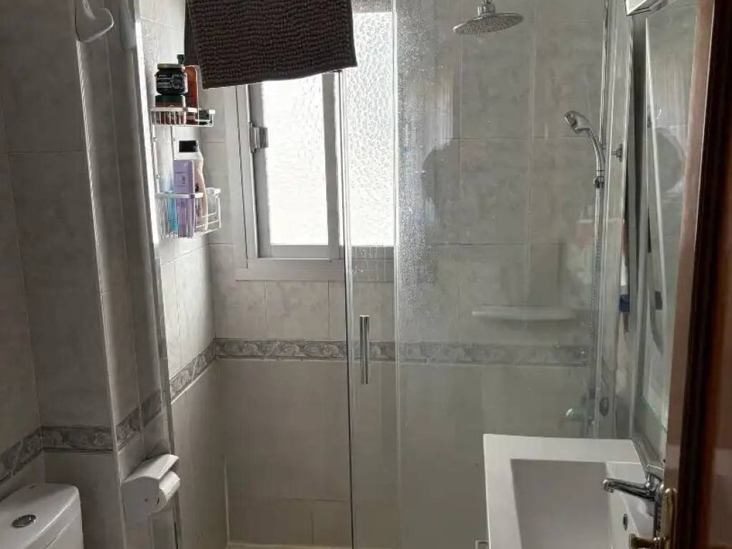 Piso de 80 m² en Granada