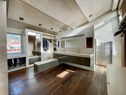 Casa de 496 m² en Vilaboa