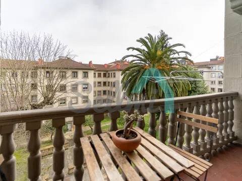 Pis de 80 m² a Oviedo