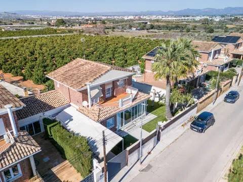 Casa de 287 m² en l'Eliana