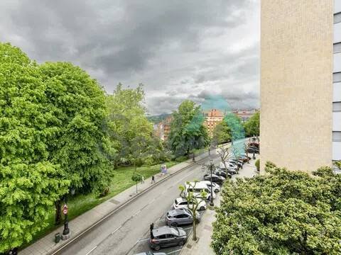 Piso de 212 m² en Oviedo