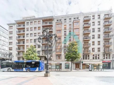 Piso de 107 m² en Oviedo